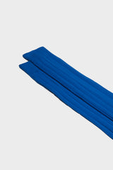 Close-up of the ribbed knit and hand-linked toe on Bresciani Massimo socks, in a solid cobalt color.